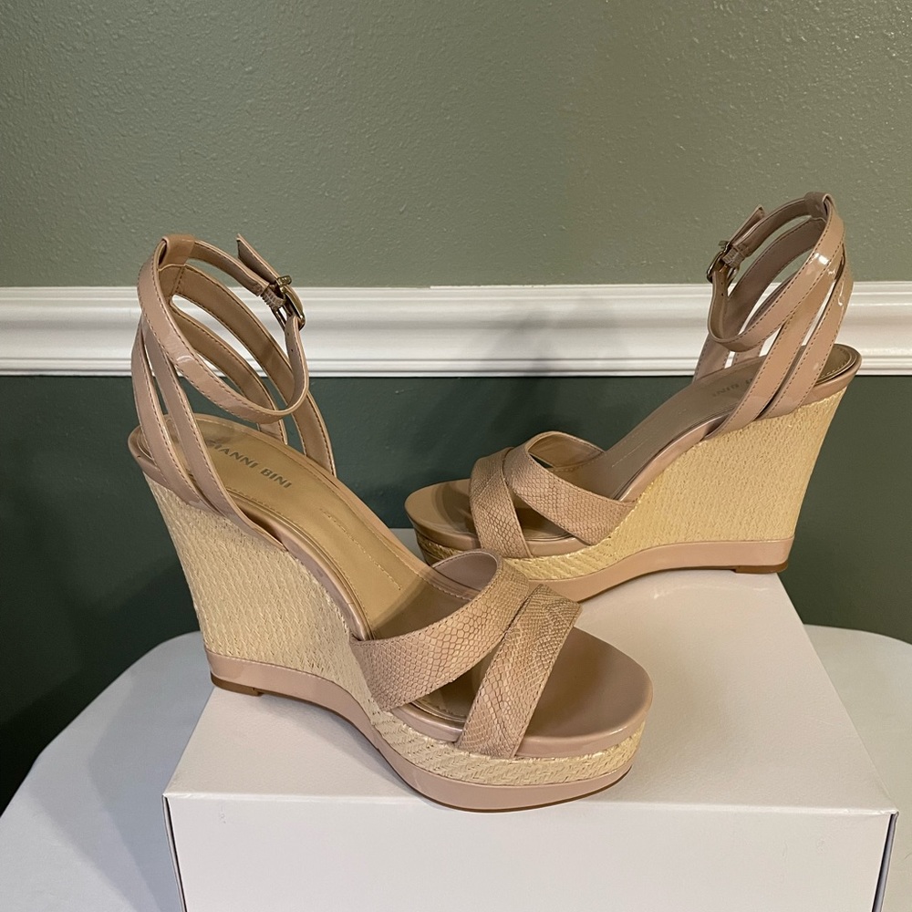 Gianni Bini Platform Wedges